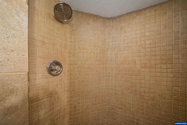 1390 Elm St NW, Salem, OR 97304