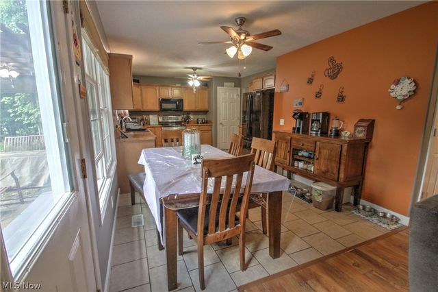 2157 Flame Lake Drive, Roaming Shores, OH 44084