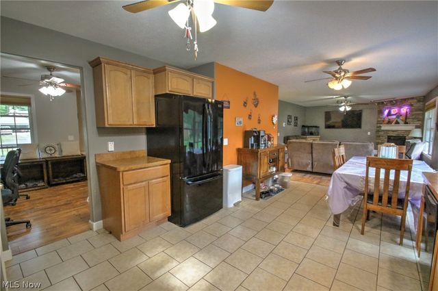2157 Flame Lake Drive, Roaming Shores, OH 44084