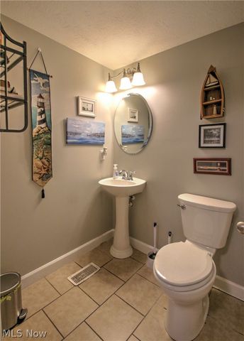 2157 Flame Lake Drive, Roaming Shores, OH 44084