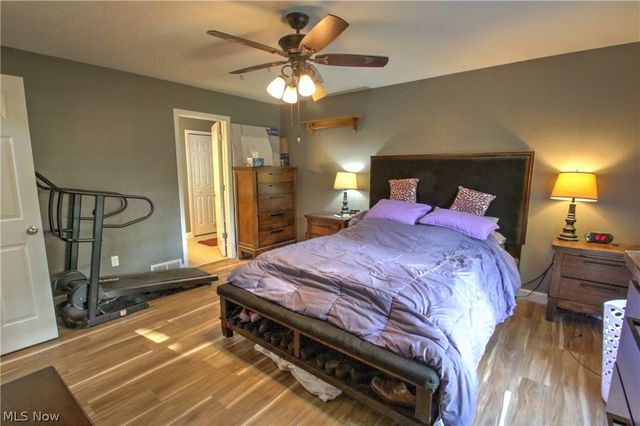 2157 Flame Lake Drive, Roaming Shores, OH 44084