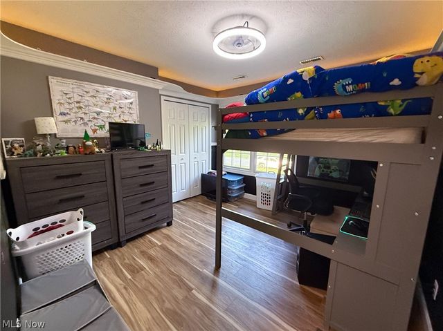 2157 Flame Lake Drive, Roaming Shores, OH 44084