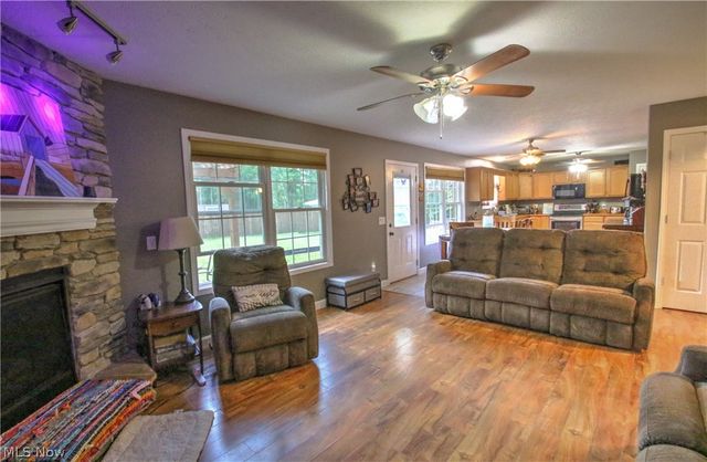 2157 Flame Lake Drive, Roaming Shores, OH 44084