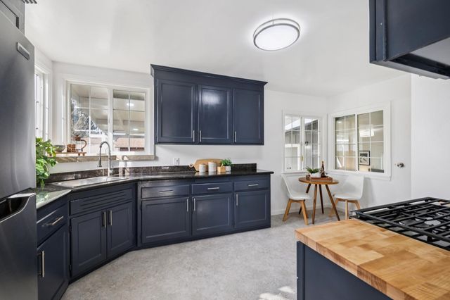 663 663 40Th St, Richmond, CA 94805