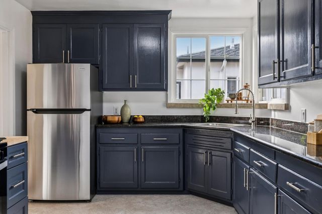 663 663 40Th St, Richmond, CA 94805