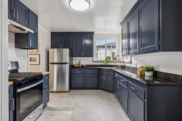 663 663 40Th St, Richmond, CA 94805