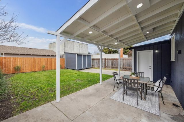 663 663 40Th St, Richmond, CA 94805
