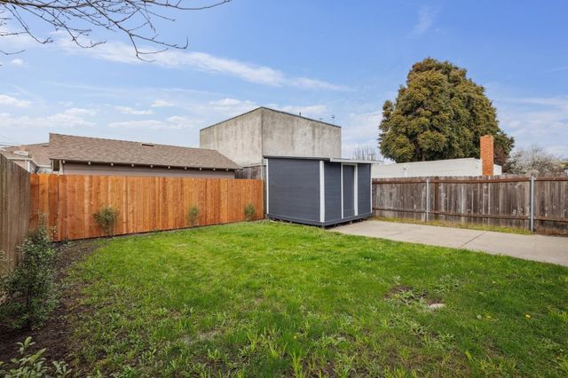 663 663 40Th St, Richmond, CA 94805
