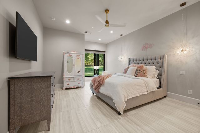 916 Dove Creek Court, Bartonville, TX 76226