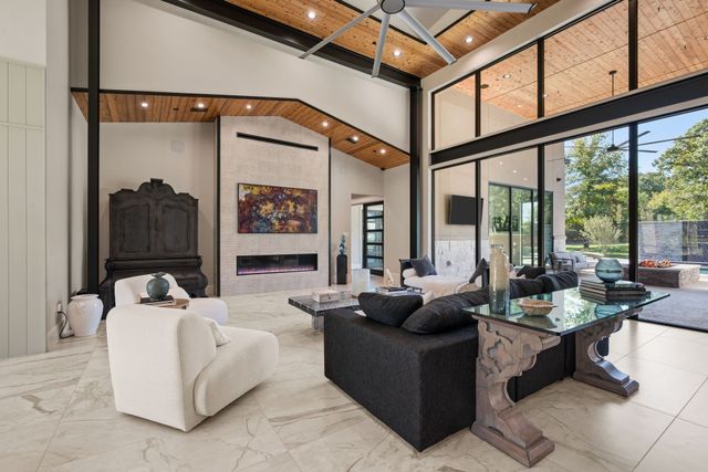 916 Dove Creek Court, Bartonville, TX 76226