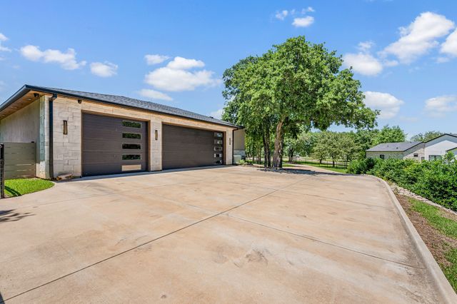916 Dove Creek Court, Bartonville, TX 76226