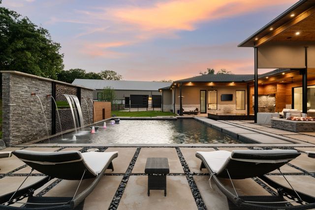 916 Dove Creek Court, Bartonville, TX 76226