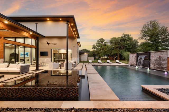 916 Dove Creek Court, Bartonville, TX 76226