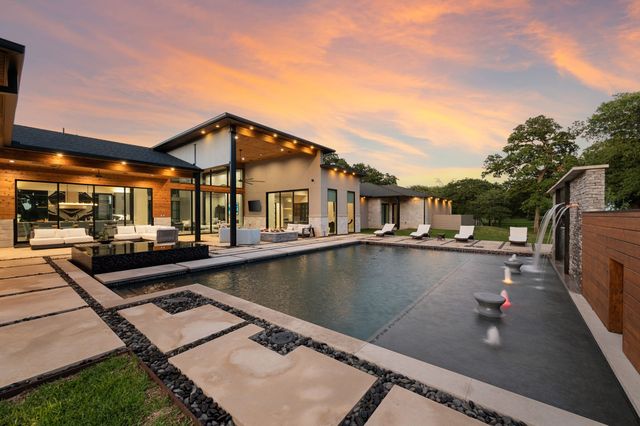 916 Dove Creek Court, Bartonville, TX 76226