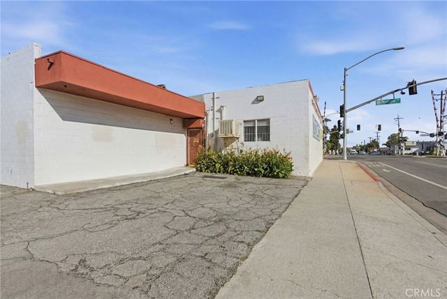 809 S Willowbrook, Compton, CA 90220