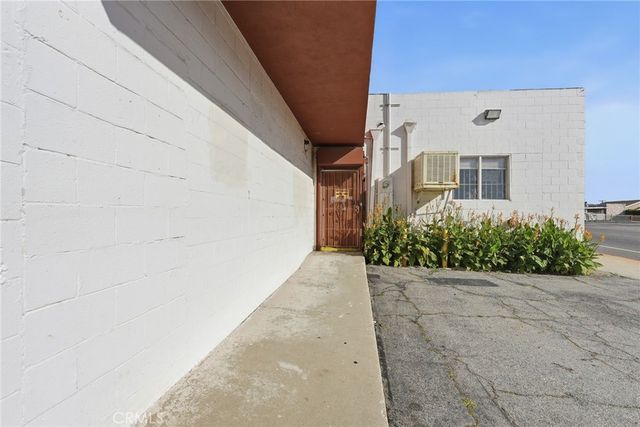 809 S Willowbrook, Compton, CA 90220