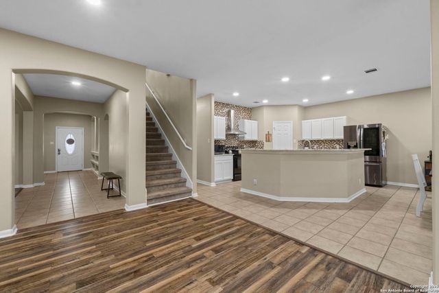 47 FERRIS CRK, San Antonio, TX 78254