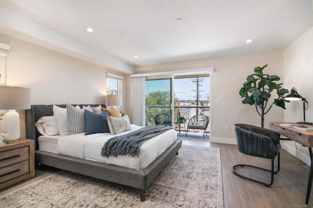 1956 Hornblend St 8, San Diego, CA 92109