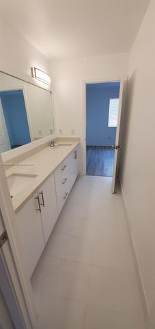 17001 NW 22nd St 17001, Pembroke Pines, FL 33028