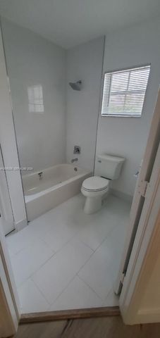 17001 NW 22nd St 17001, Pembroke Pines, FL 33028