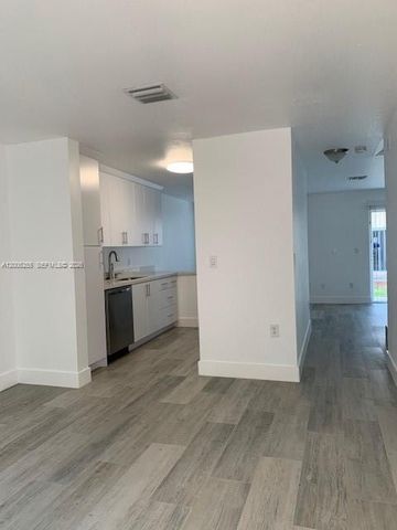 17001 NW 22nd St 17001, Pembroke Pines, FL 33028