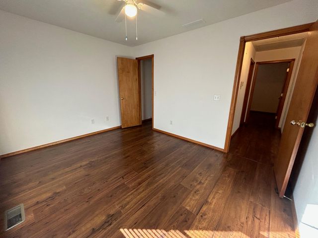 4905 W Kingsbury Street, Springfield, MO 65802