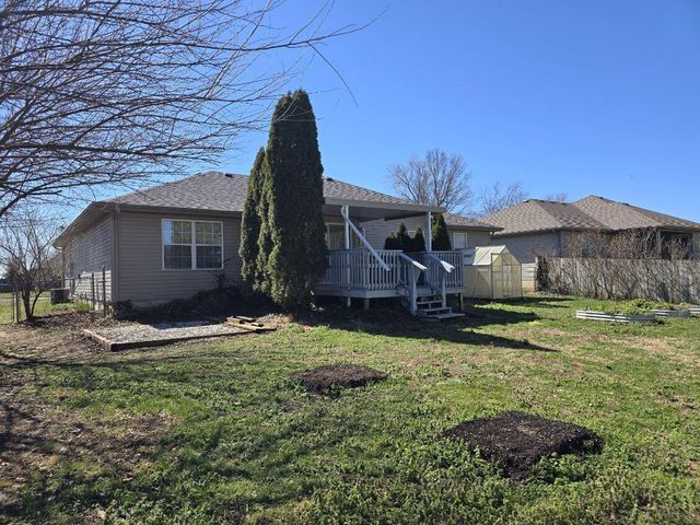 4905 W Kingsbury Street, Springfield, MO 65802