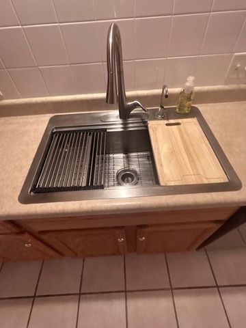 4905 W Kingsbury Street, Springfield, MO 65802