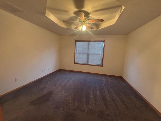 4905 W Kingsbury Street, Springfield, MO 65802