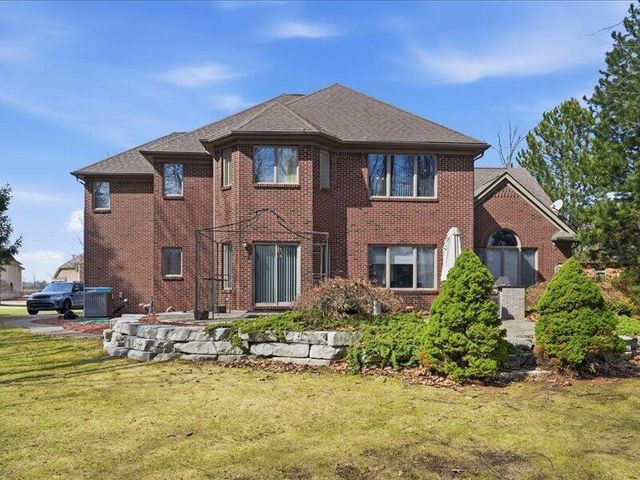 52018 Loon Court, Shelby Twp, MI 48315