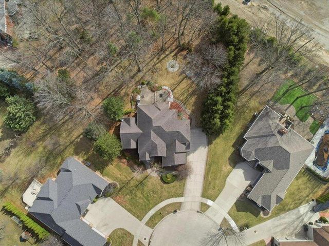 52018 Loon Court, Shelby Twp, MI 48315