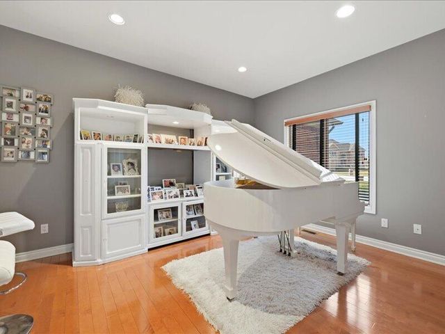 52018 Loon Court, Shelby Twp, MI 48315