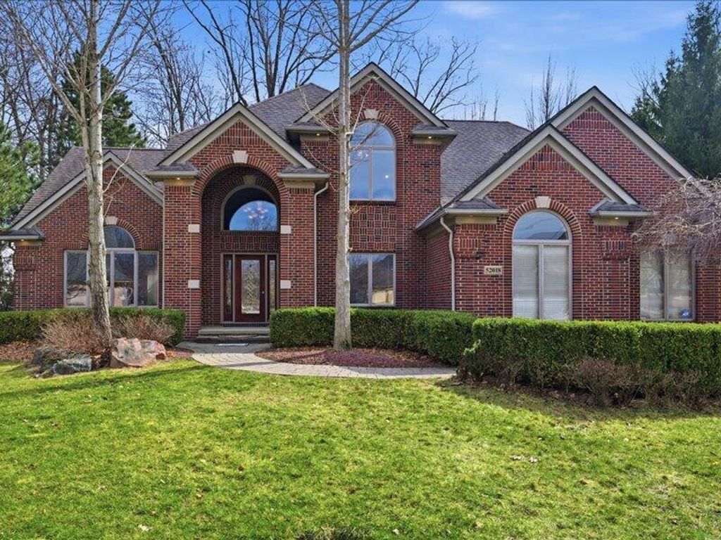 52018 Loon Court, Shelby Twp, MI 48315