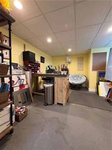 85 Commonwealth Avenue, Warwick, RI 02886