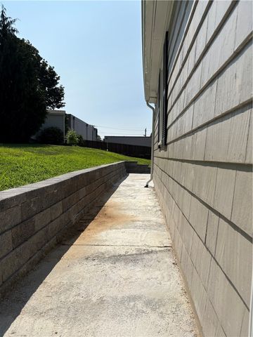 85 Commonwealth Avenue, Warwick, RI 02886