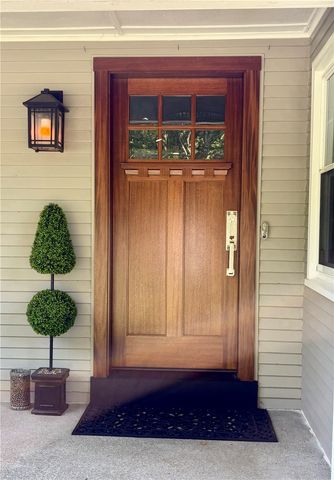 85 Commonwealth Avenue, Warwick, RI 02886
