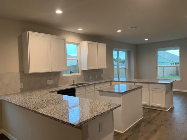 14048 Lamprey Drive, Conroe, TX 77384