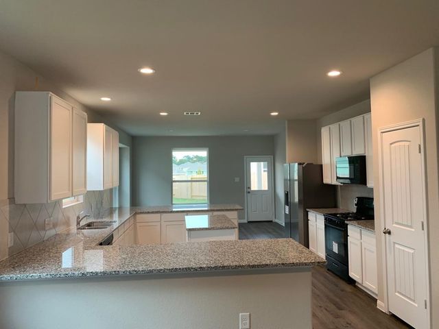 14048 Lamprey Drive, Conroe, TX 77384