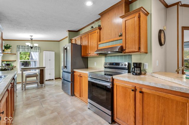 4391 W State Road 340, Brazil, IN 47834