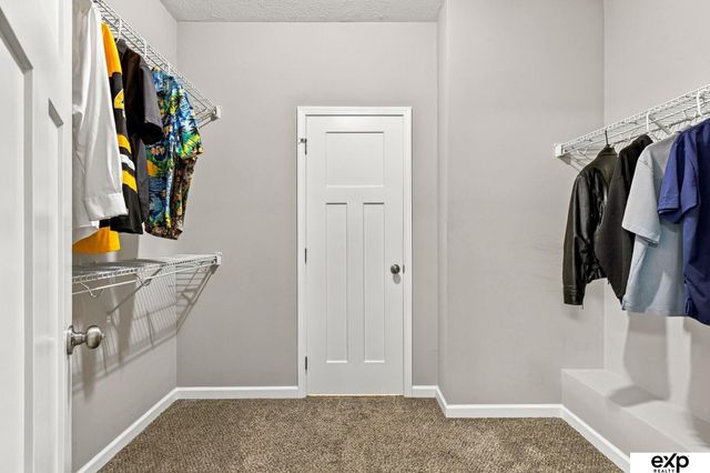 11455 Glenn Street, Papillion, NE 68046