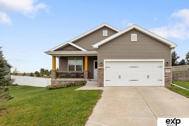 11455 Glenn Street, Papillion, NE 68046