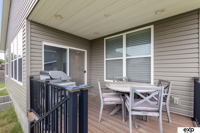 11455 Glenn Street, Papillion, NE 68046