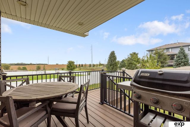 11455 Glenn Street, Papillion, NE 68046
