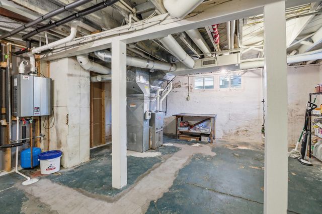 2321 Fulton Avenue, Davenport, IA 52803
