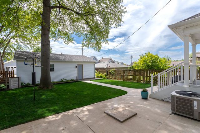 2321 Fulton Avenue, Davenport, IA 52803
