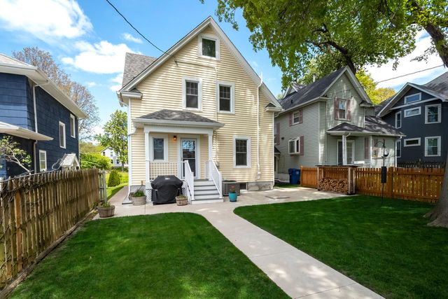 2321 Fulton Avenue, Davenport, IA 52803