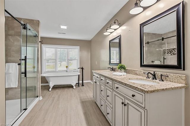 4556 Shattalon Drive, Winston-salem, NC 27106