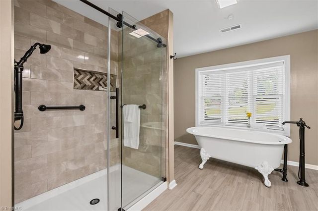 4556 Shattalon Drive, Winston-salem, NC 27106