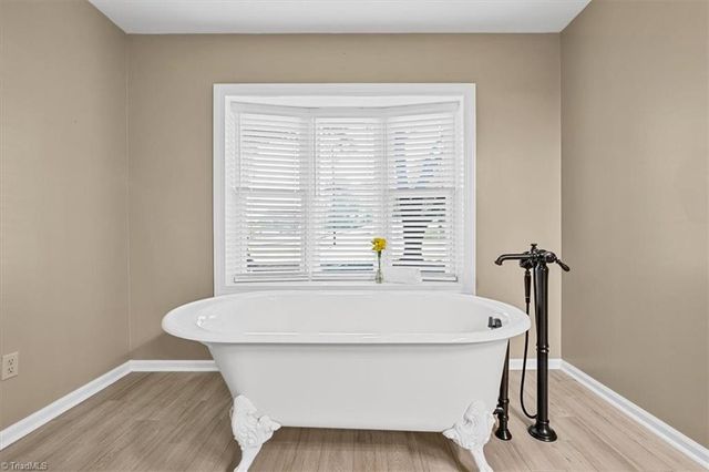 4556 Shattalon Drive, Winston-salem, NC 27106