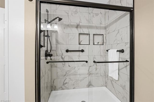 4556 Shattalon Drive, Winston-salem, NC 27106